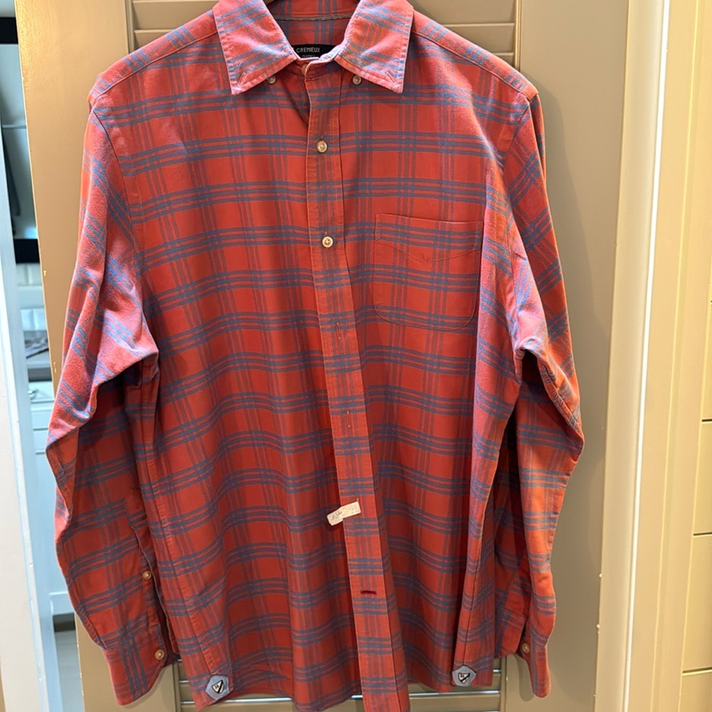Men’s buttoned down casual shirt